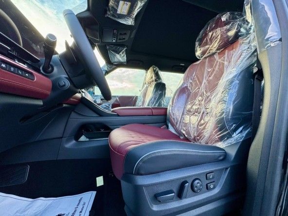 Новый Infiniti QX80 II, 3.5 л, 2025 в Дубае от Titanum Cars Черный цвет. Other | AUTO.AE