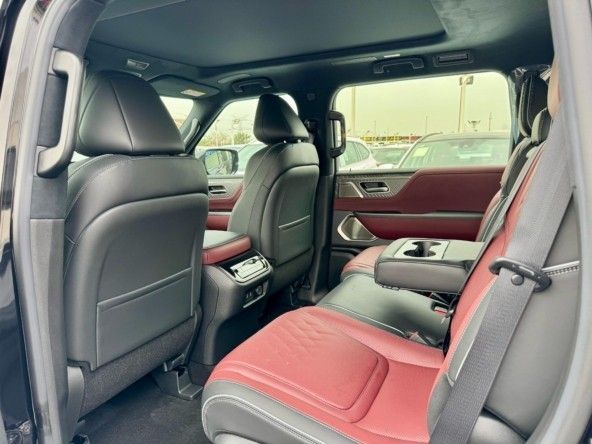 Новый Infiniti QX80 II, 3.5 л, 2025 в Дубае от Titanum Cars Черный цвет. Other | AUTO.AE