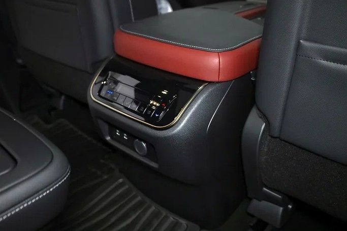 Новый Infiniti QX80 II, 3.5 л, 2025 в Дубае от Al Faris Motors Белый цвет. Other | AUTO.AE