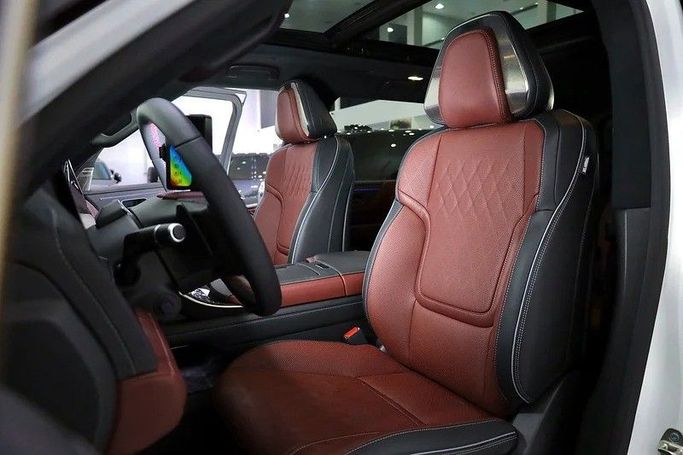 Новый Infiniti QX80 II, 3.5 л, 2025 в Дубае от Al Faris Motors Белый цвет. Other | AUTO.AE