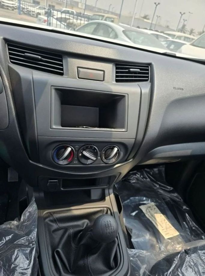 Новый Isuzu D-Max III, 2.5 л, 2023 в Дубае от Mohamed Hakim Motors Белый цвет. Other | AUTO.AE