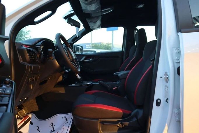 New Isuzu D-Max III, 3.0 l, 2025 in Dubai by Mohamed Hakim Motors, White color. GCC Specs | AUTO.AE