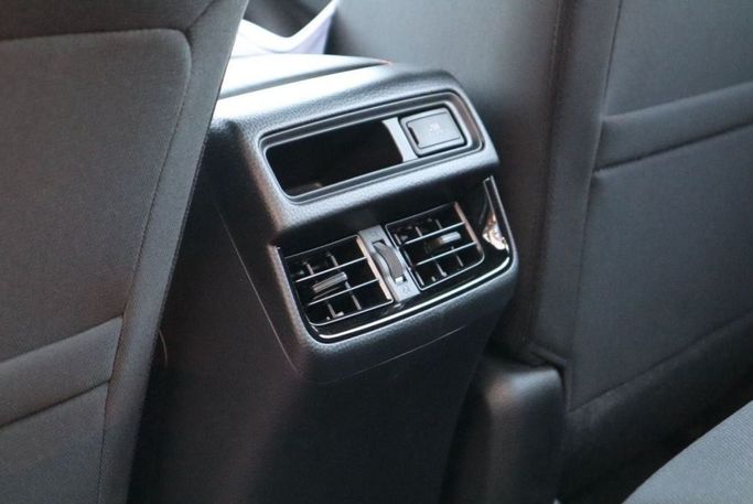 New Isuzu D-Max III, 3.0 l, 2025 in Dubai by Mohamed Hakim Motors, White color. GCC Specs | AUTO.AE