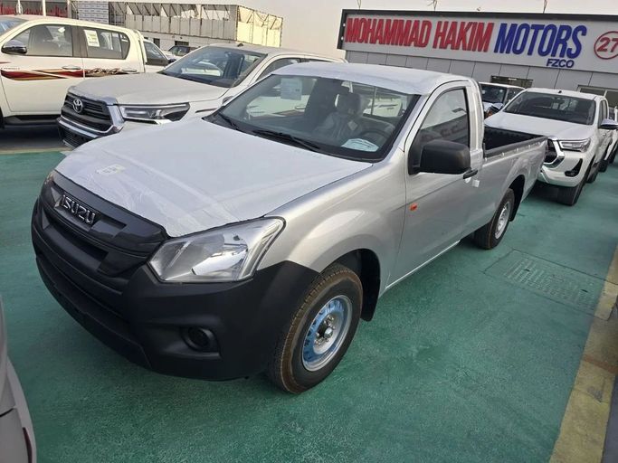 Новый Isuzu D-Max III, 2.5 л, 2025 в Дубае от Mohamed Hakim Motors Серебристый цвет. GCC | AUTO.AE
