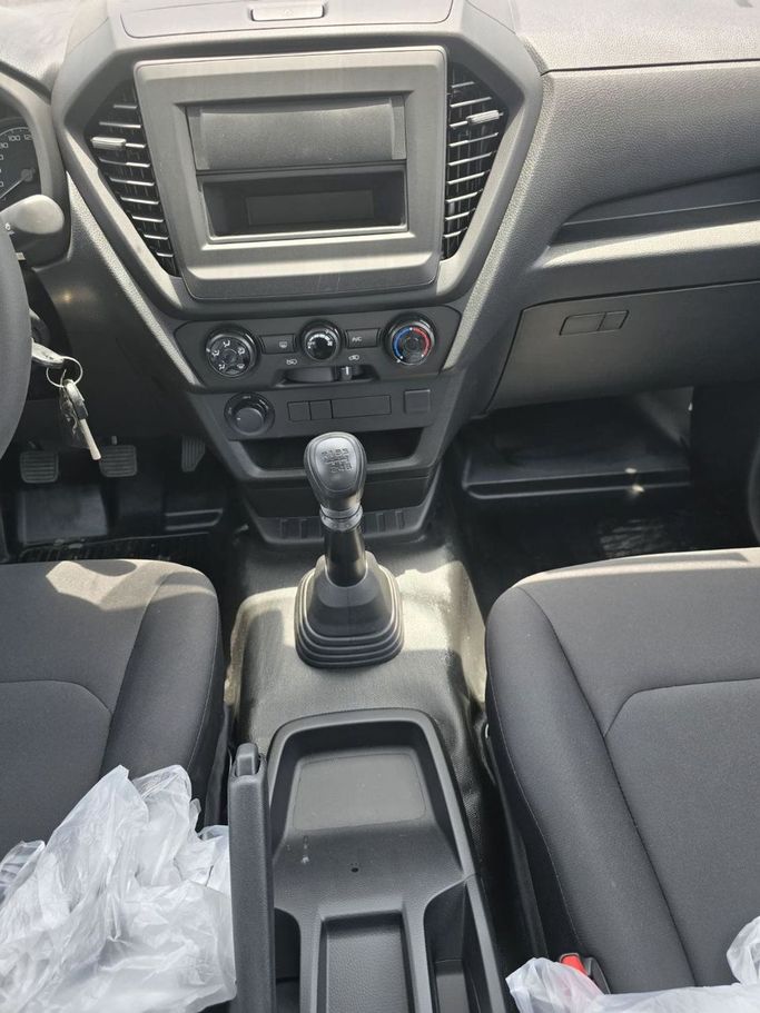 Новый Isuzu D-Max III, 2.5 л, 2025 в Дубае от Mohamed Hakim Motors Серебристый цвет. Other | AUTO.AE