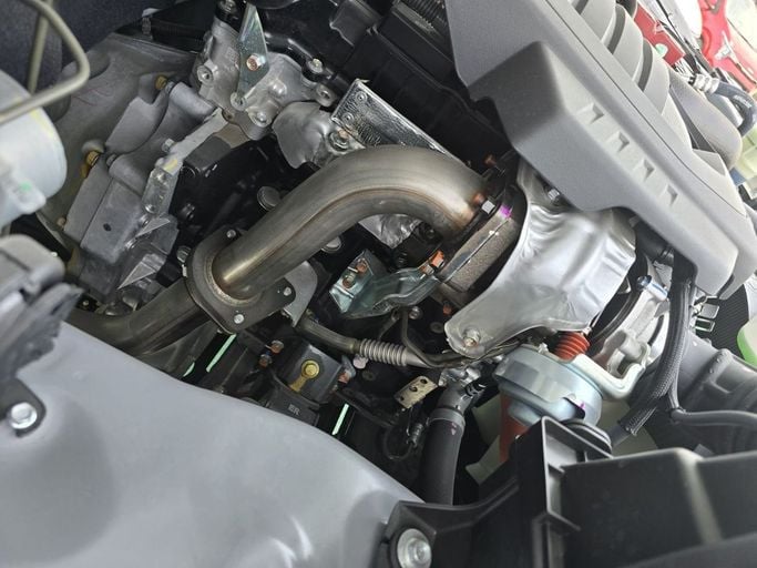 Новый Isuzu D-Max III, 2.5 л, 2025 в Дубае от Mohamed Hakim Motors Серебристый цвет. Other | AUTO.AE