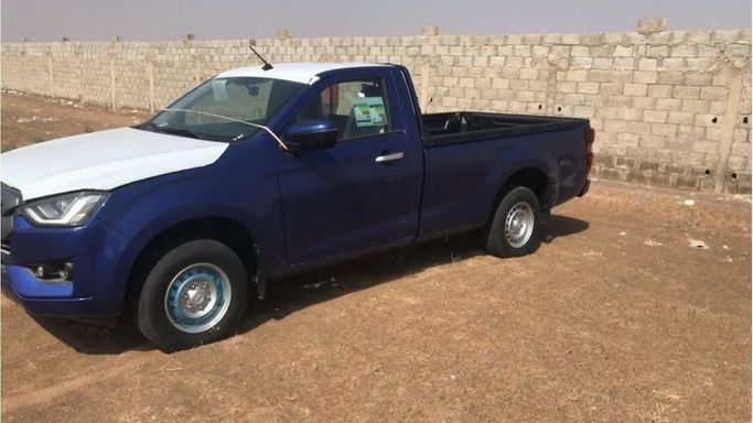 Новый Isuzu D-Max III, 1.9 л, 2023 в Дубае от Mohamed Hakim Motors Синий цвет. GCC | AUTO.AE