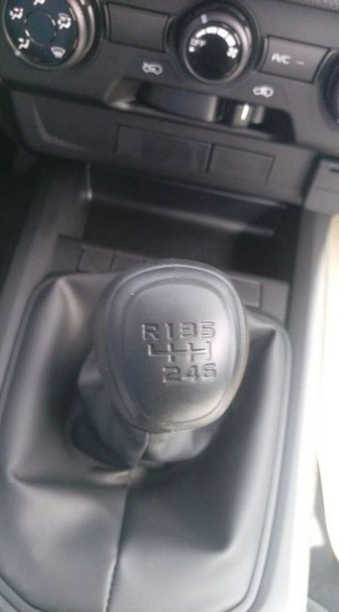 Новый Isuzu D-Max III, 1.9 л, 2023 в Дубае от Mohamed Hakim Motors Синий цвет. GCC | AUTO.AE