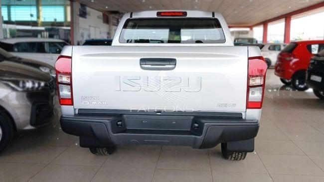 Новый Isuzu D-Max III, 2.5 л, 2024 в Дубае от Falcons GT Motors FZCO Белый цвет. Европейская | AUTO.AE