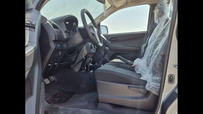 Новый Isuzu D-Max III, 1.9 л, 2025 в Дубае от World Center Motors FZE Серый цвет. GCC | AUTO.AE