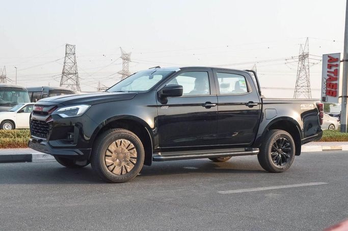 جديدة Isuzu D-Max ثالثاً, 3.0 l, 2026 في في دبي من White motors FZE، اللون أسود. مواصفات الخليج | AUTO.AE