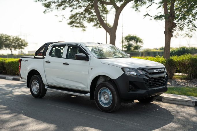 جديدة Isuzu D-Max فيس ليفت الثاني, 2.5 l, 2026 في في دبي من Alkady Cars، اللون أبيض.  | AUTO.AE