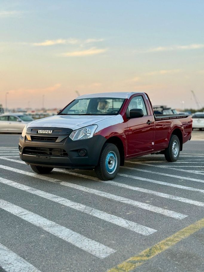 New Isuzu D-Max II Facelift, 2.5 l, 2026 in UAE, Dubai by Signature Motors FZE, Red color. GCC Specs | AUTO.AE | Listing #278495