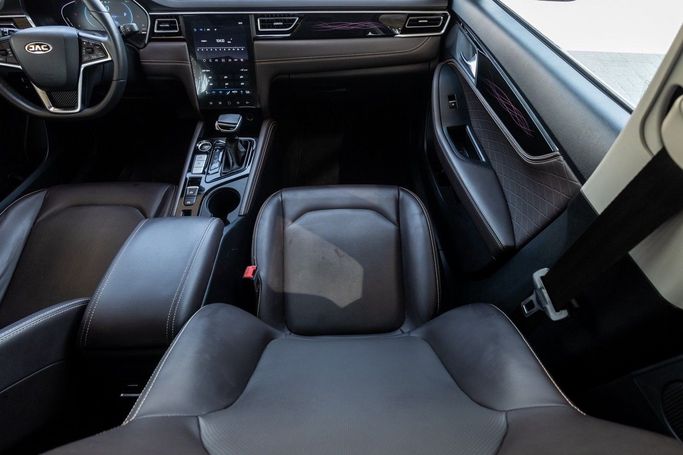 Подержанный JAC J7 I, 1.5 л, 2023 в Дубае от Linda Cars Серый цвет. GCC | AUTO.AE