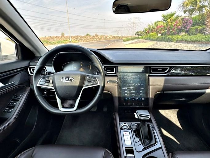 Подержанный JAC J7 I, 1.5 л, 2023 в ОАЭ, Дубай от HIGHLAND CARZ Белый цвет. GCC | AUTO.AE | Объявление #296297 — фото 11 из 13