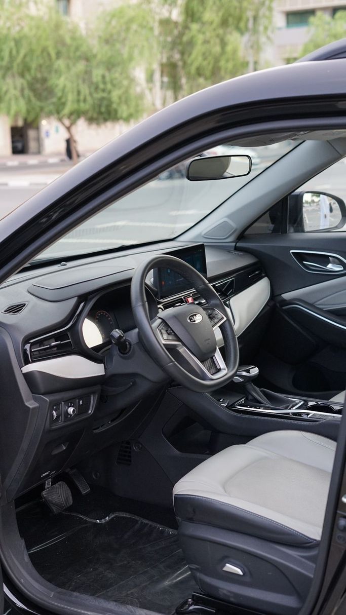 JAC JS4, 2023 внедорожник 5 дв.  класса в Дубае от Princess черный цвет | AUTO.AE