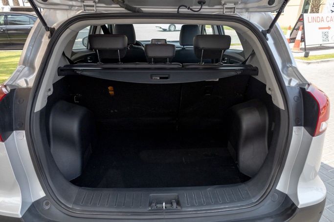 Подержанный JAC S3 I, 1.5 л, 2023 в Дубае от Linda Cars Серебристый цвет. GCC | AUTO.AE