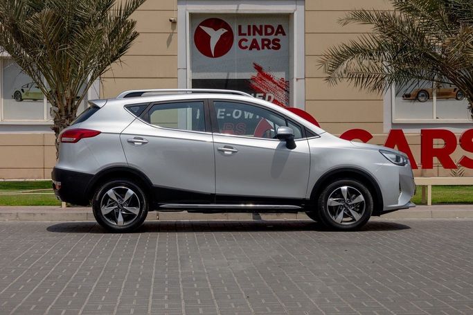 Подержанный JAC S3 I, 1.5 л, 2023 в Дубае от Linda Cars Серебристый цвет. GCC | AUTO.AE