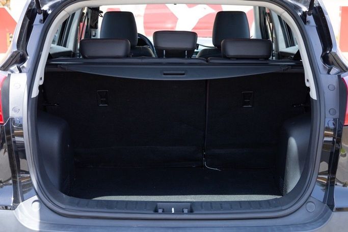 Used JAC S3 I Facelift, 1.5 l, 2023 in Dubai by Linda Cars, Black color. GCC Specs | AUTO.AE