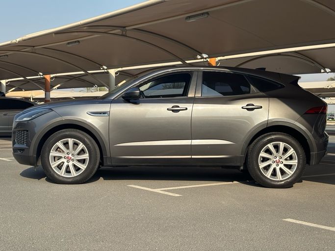 مستعملة Jaguar E-Pace I، 2.0 لتر، 2020 في الإمارات، دبي من Bimmer Benz، اللون رمادي. مواصفات الخليج | AUTO.AE | إعلان #295450 — صورة 4 من 13