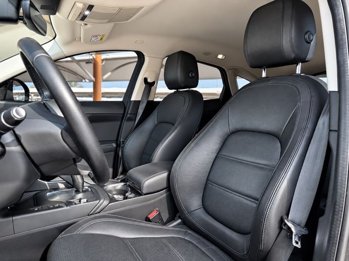 مستعملة Jaguar E-Pace I، 2.0 لتر، 2020 في الإمارات، دبي من Bimmer Benz، اللون رمادي. مواصفات الخليج | AUTO.AE | إعلان #295450 — صورة 11 من 13
