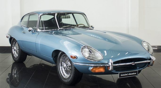 مستعملة Jaguar E-type السلسلة 2, 4.2 l, 1971 في في دبي من Tomini Cars، اللون أزرق فاتح.  | AUTO.AE | إعلان #245801