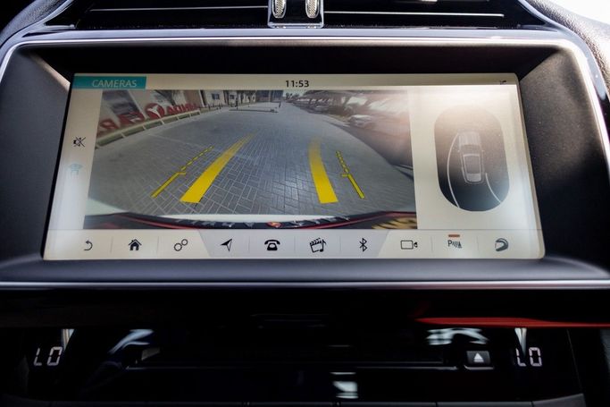 Подержанный Jaguar F-Pace S I, 3.0 л, 2017 в Дубае от Linda Cars Белый цвет. GCC | AUTO.AE