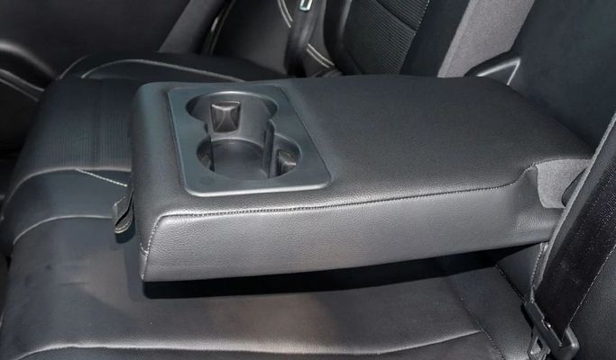 Подержанный Jaguar F-Pace I, 2.0 л, 2018 в Дубае от Segrex Auto Белый цвет. Европейская | AUTO.AE