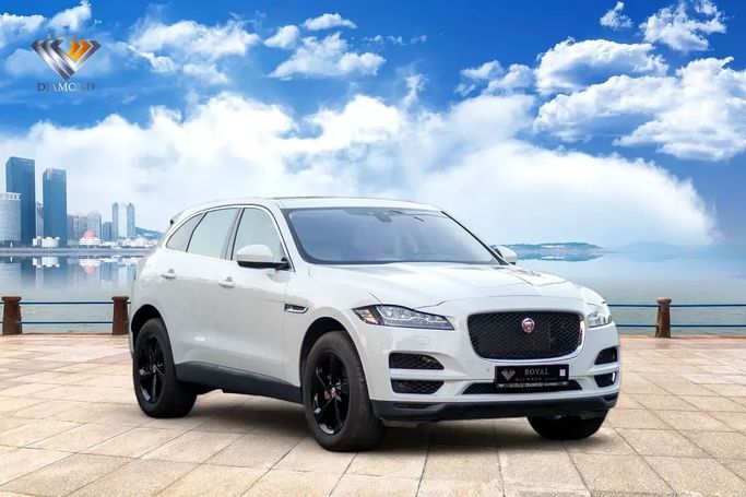 مستعملة Jaguar F-Pace I, 2.0 l, 2020 في في دبي من Royal Diamond Motors، اللون أبيض. مواصفات الخليج | AUTO.AE | إعلان #252915