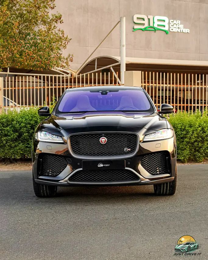 Подержанный Jaguar F-Pace SVR I Рестайлинг, 5.0 л, 2020 в Дубае от JUST DRIVE IT Черный цвет. GCC | AUTO.AE | Объявление #273540