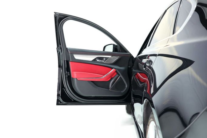 Used Jaguar XF II Facelift, 2.0 l, 2021 in Dubai by The Car Superstore, Black color. GCC Specs | AUTO.AE