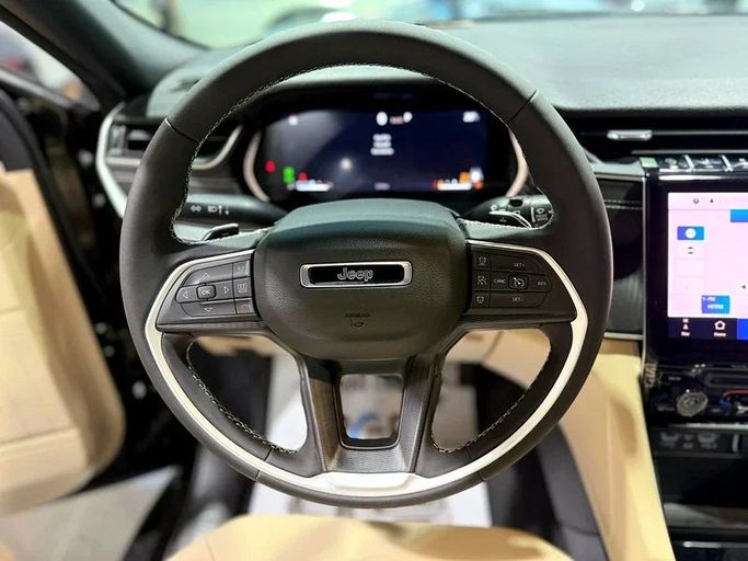 Новый Jeep Cherokee VI (KM), 1.6 л, 2025 в Дубае от BANIYAS CARS SHOWROOM Черный цвет. GCC | AUTO.AE