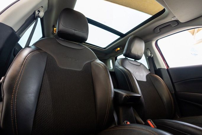 Подержанный Jeep Compass II Рестайлинг, 2.4 л, 2020 в Дубае от Linda Cars Красный цвет. GCC | AUTO.AE