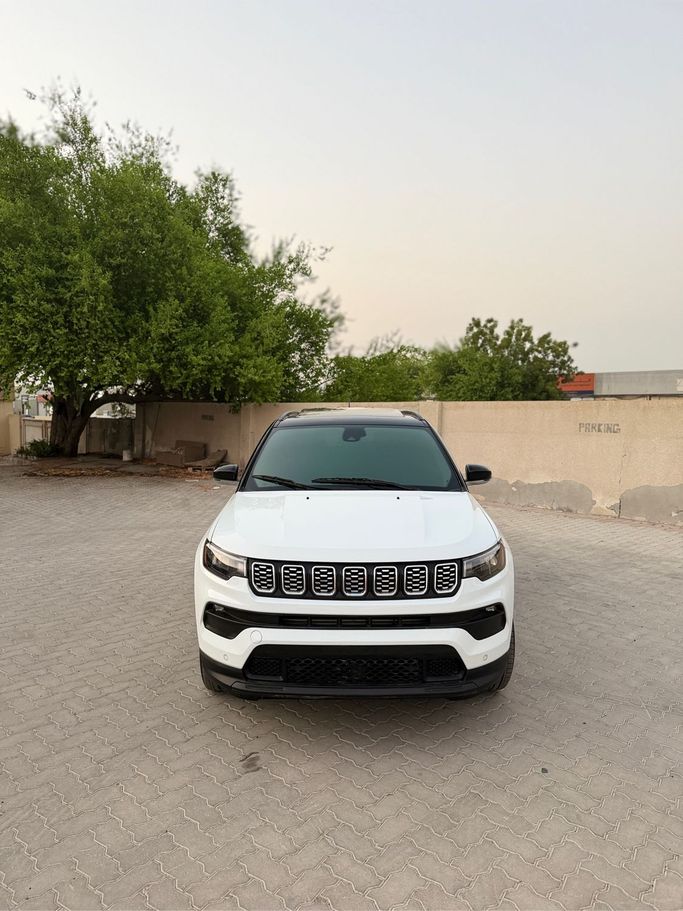 Used Jeep Compass II Facelift, 2.4 l, 2023 in Dubai, White color. Korean Specs | AUTO.AE