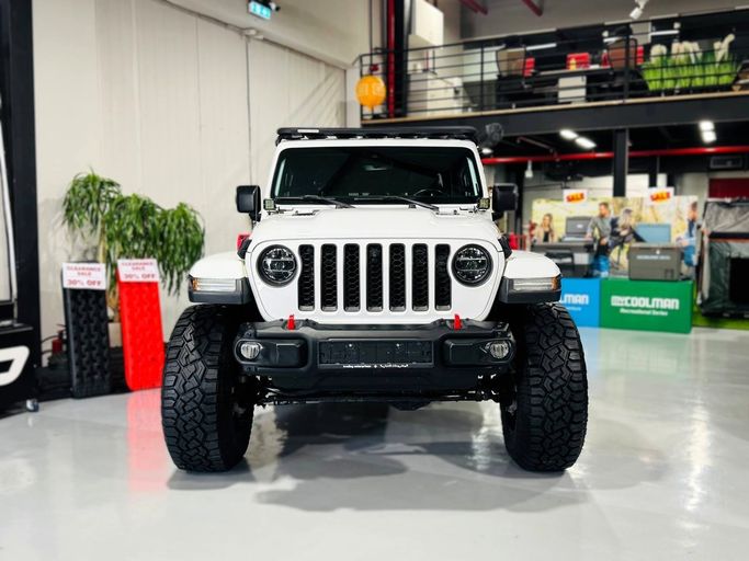 مستعملة Jeep Gladiator II (JT), 3.6 l, 2020 في في دبي من RAMY MOTORS، اللون أبيض. مواصفات الخليج | AUTO.AE | إعلان #269925