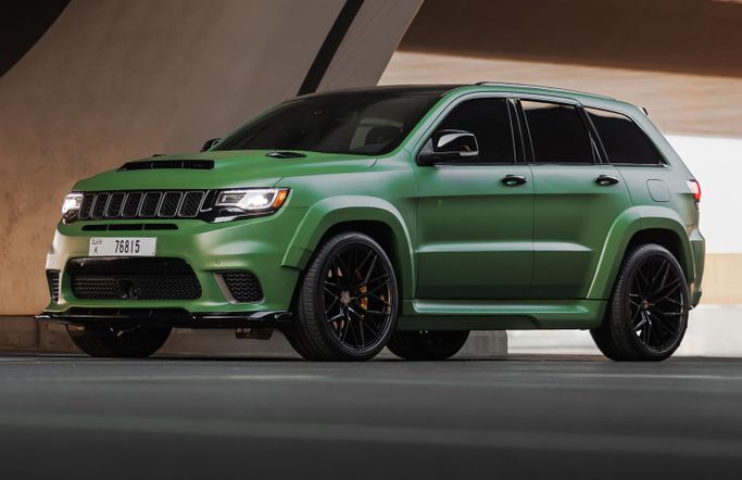Jeep Grand Cherokee Trackhawk IV (WK2) Facelift, 2020 sport suv 5 dr. trackhawk for rent in Dubai by AVA car rental, green color | AUTO.AE