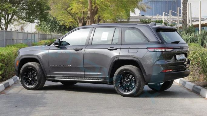 New Jeep Grand Cherokee L V (WL), 3.6 l, 2024 in Dubai by Auto Max Group, Grey color. GCC Specs | AUTO.AE
