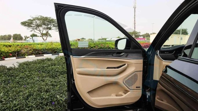 New Jeep Grand Cherokee L V (WL), 3.6 l, 2025 in Dubai by Auto Max Group, Black color. GCC Specs | AUTO.AE