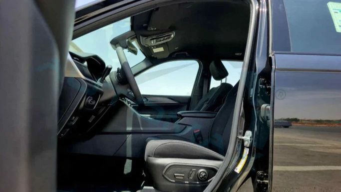 New Jeep Grand Cherokee L V (WL), 3.6 l, 2024 in Dubai by Auto Max Group, Black color. GCC Specs | AUTO.AE