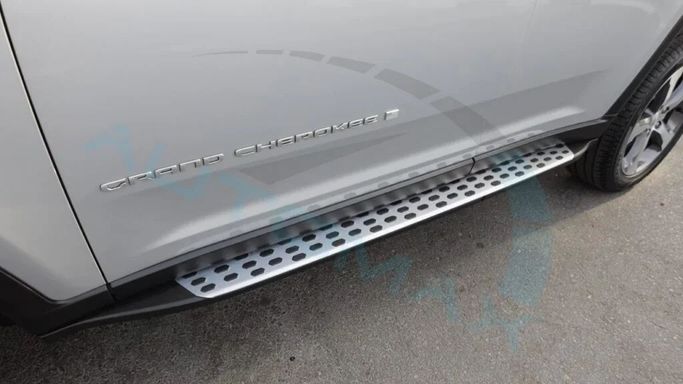 New Jeep Grand Cherokee V (WL), 3.6 l, 2025 in Dubai by Auto Max Group, White color. GCC Specs | AUTO.AE