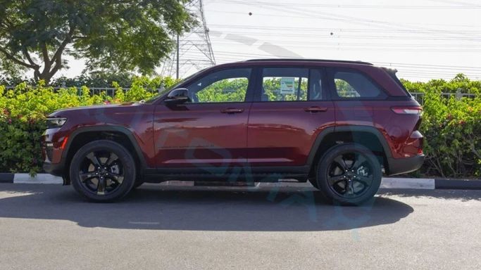 Новый Jeep Grand Cherokee L V (WL), 3.6 л, 2024 в Дубае от Auto Max Group Красный цвет. GCC | AUTO.AE