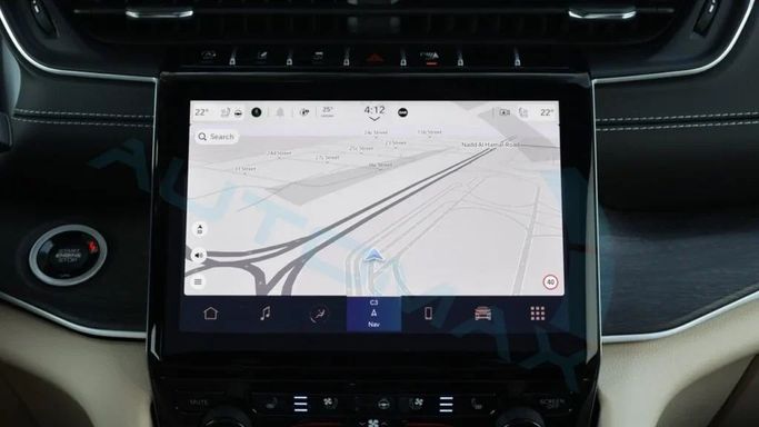 Новый Jeep Grand Cherokee V (WL), 3.6 л, 2025 в Дубае от Auto Max Group Белый цвет. GCC | AUTO.AE