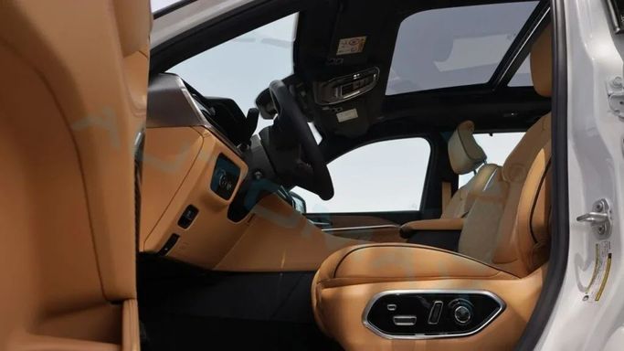 Новый Jeep Grand Cherokee L V (WL), 3.6 л, 2025 в Дубае от Auto Max Group Белый цвет. GCC | AUTO.AE