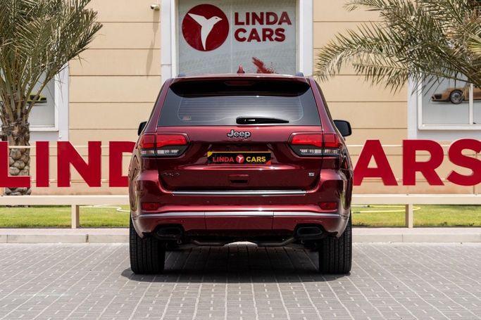 Подержанный Jeep Grand Cherokee IV (WK2) Рестайлинг, 3.6 л, 2020 в Дубае от Linda Cars Красный цвет. GCC | AUTO.AE