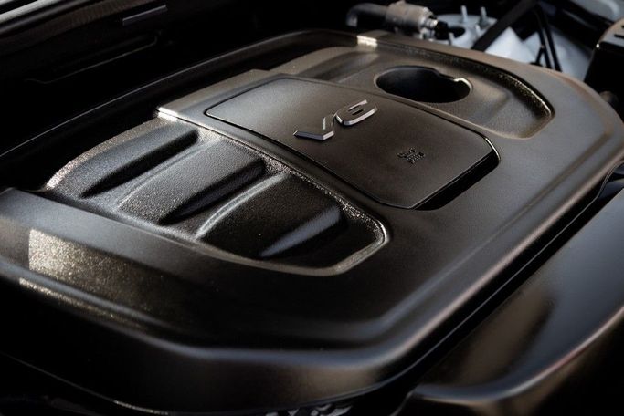 Подержанный Jeep Grand Cherokee IV (WK2) Рестайлинг, 3.6 л, 2019 в Дубае от Linda Cars Белый цвет. GCC | AUTO.AE