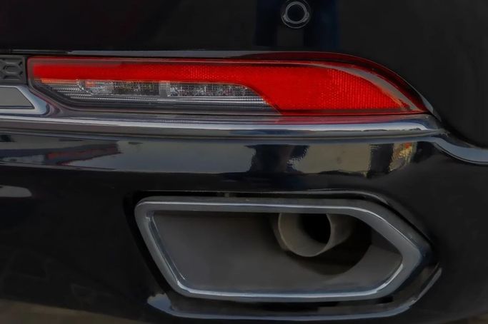 New Jeep Grand Cherokee V (WL), 3.6 l, 2023 in Dubai by Albustanji Motors FZCO, Black color.  | AUTO.AE