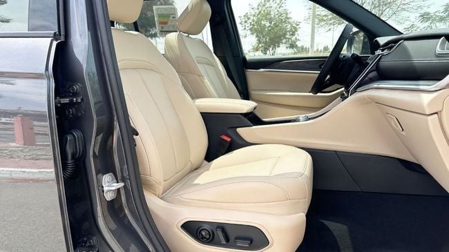 New Jeep Grand Cherokee V (WL), 3.6 l, 2024 in Dubai by Falcons GT Motors FZCO, Silver color. GCC Specs | AUTO.AE