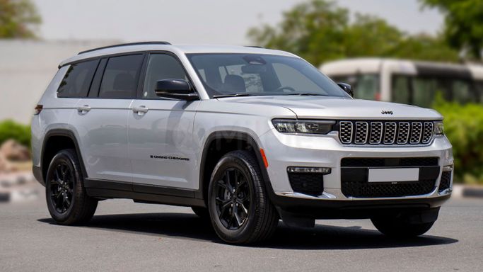 New Jeep Grand Cherokee V (WL), 3.6 l, 2024 in Dubai by Milele, Silver color. Other | AUTO.AE