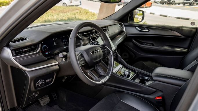 New Jeep Grand Cherokee V (WL), 3.6 l, 2024 in Dubai by Milele, Silver color. Other | AUTO.AE