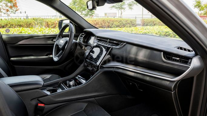 New Jeep Grand Cherokee V (WL), 3.6 l, 2024 in Dubai by Milele, Silver color. Other | AUTO.AE